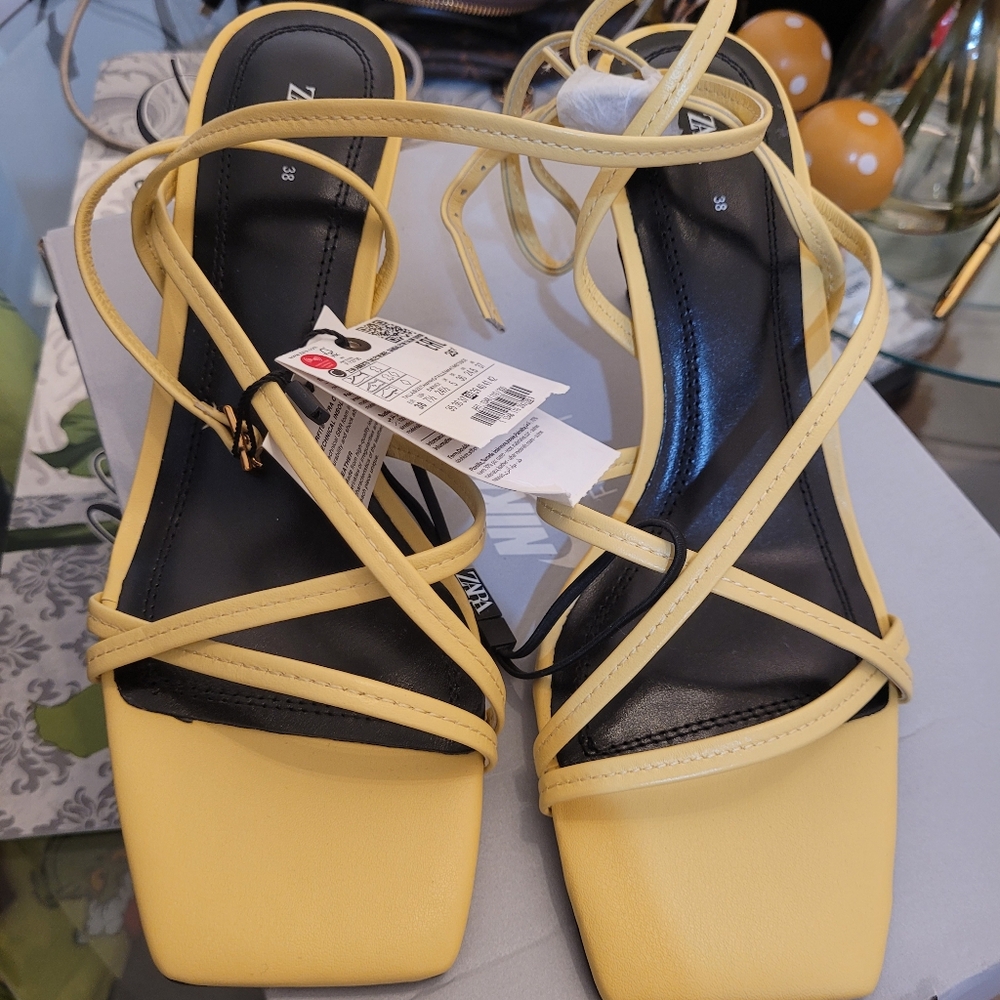 Zara square toe Yellow Ankle strap Sandal size 38 women 7.5 New with tag
